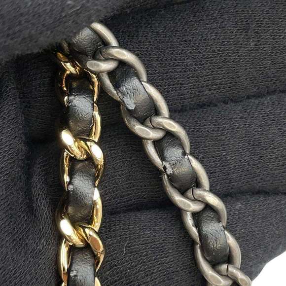 Chanel Chain Shoulder Bag Gabriel de Hobo Large Calf Leather White Black - Picture 14 of 16